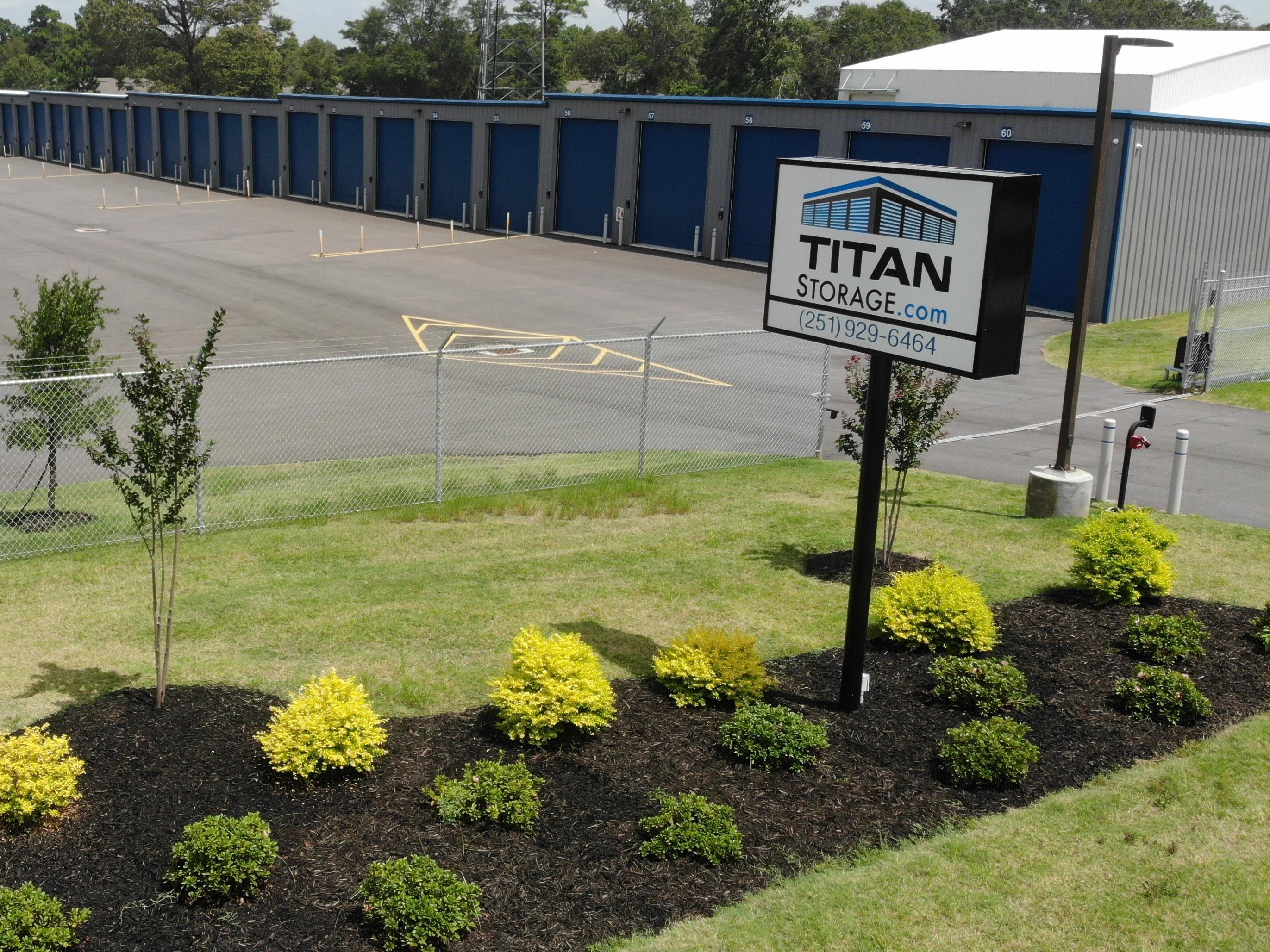GET IN TOUCH WITH TITAN STORAGE FOR YOUR Daphne, AL SMALL BUSINESS STORAGE UNIT SOLUTION