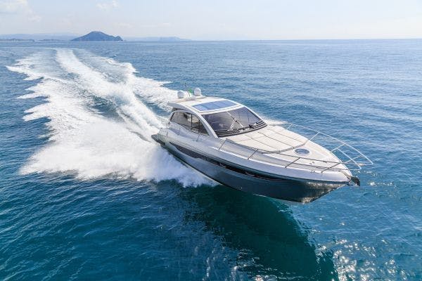 Cover Image for Choosing the Right Boat: A Comprehensive Buying Guide